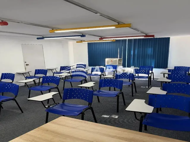 Imagem 7: Dê o Próximo Passo no Crescimento do Seu Negócio com Este Conjunto de Salas Comerciais