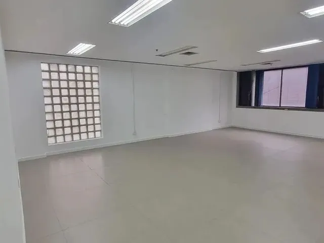 Imagem 5: Centro do Rio Próximo Ao Metrô Carioca Imóvel Comercial em Andar Alto, Excelente