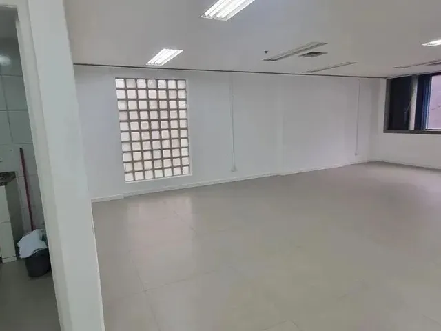 Imagem 8: Centro do Rio Próximo Ao Metrô Carioca Imóvel Comercial em Andar Alto, Excelente