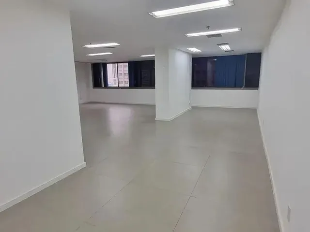 Imagem 11: Centro do Rio Próximo Ao Metrô Carioca Imóvel Comercial em Andar Alto, Excelente