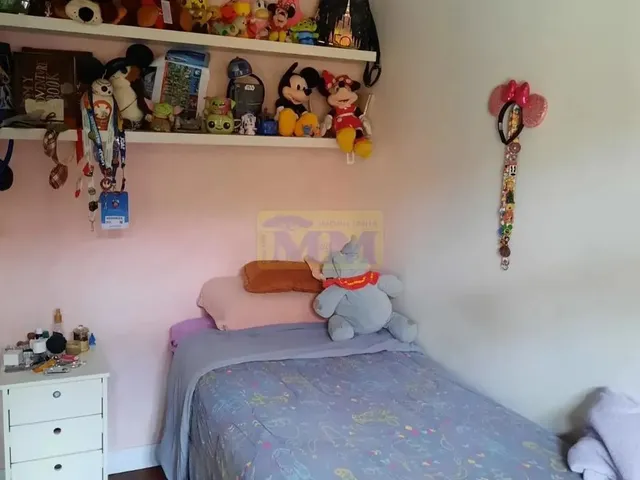 Imagem 9: No Centro de Pinhais - Uma Casa Térrea Espaçosa Espera por Você!