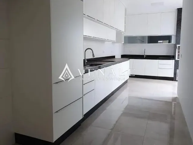 Imagem 8: Casa À Venda em Maringá, Jardim Canadá, com 3 Quartos, com 122.6 M²