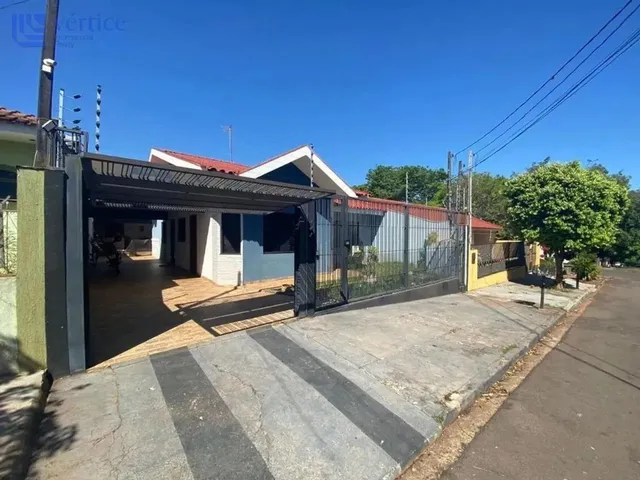 Imagem 12: Casa À Venda em Maringá, Parque das Laranjeiras, com 3 Quartos, com 265 M²