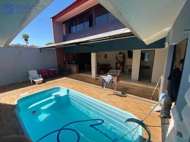 Imagem 5: Casa À Venda em Maringá, Parque das Laranjeiras, com 3 Quartos, com 265 M²