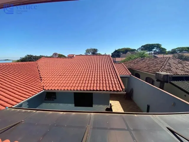 Imagem 6: Casa À Venda em Maringá, Parque das Laranjeiras, com 3 Quartos, com 265 M²