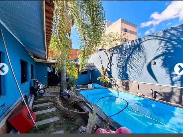 Imagem: Casa a Venda com Ponto Comercial na Frente