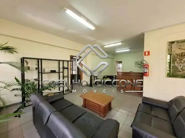 Imagem: Prédio Comercial com 6 Banheiros, 1420M²