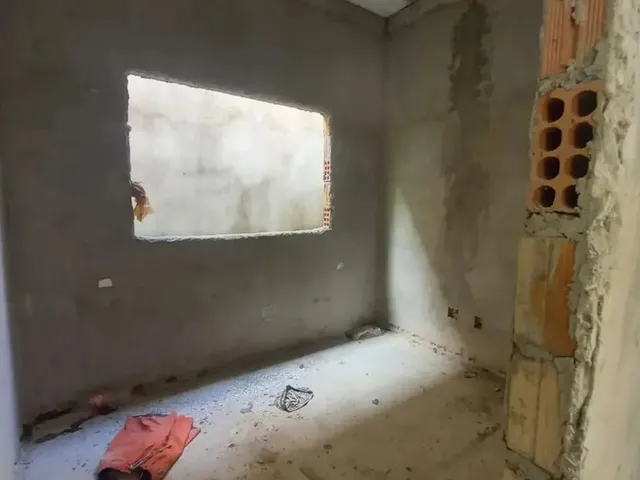 Imagem 12: Vende-Se Lote/Com Casa em Acabamentos/Residencial Villa Suíça/Excelente Localização