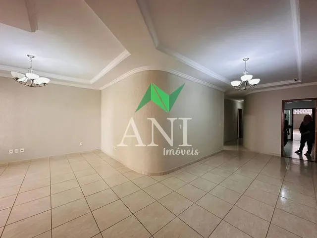 Imagem 6: Ótima Casa Térrea a Venda, 3 Suítes, Armários e Churrasqueira, Setor Sudoeste