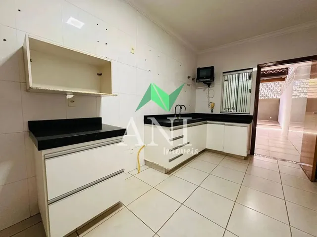 Imagem 5: Ótima Casa Térrea a Venda, 3 Suítes, Armários e Churrasqueira, Setor Sudoeste