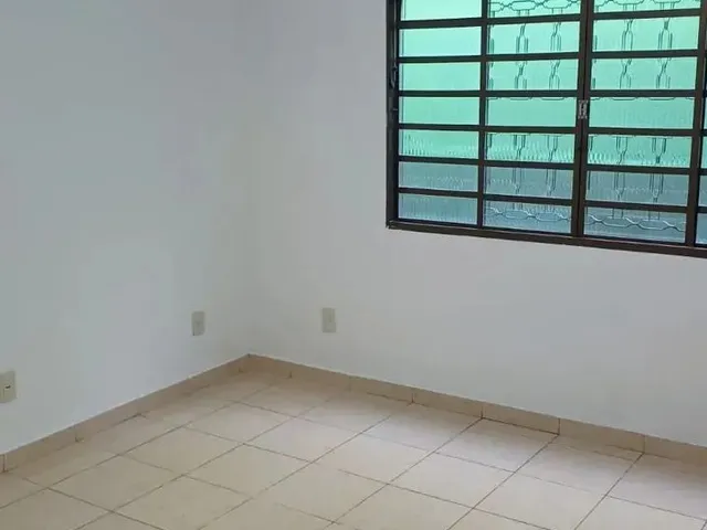 Imagem 13: Casa Setor União 3 Quartos Sendo 02 Suítes Lajotada Armários Frente Praça Prox Av T-9