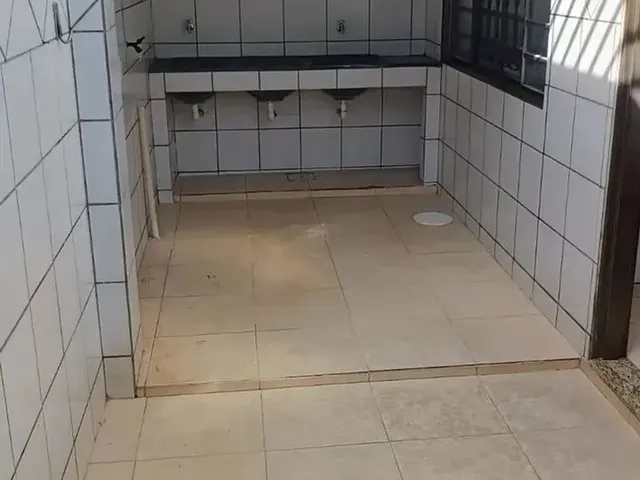 Imagem 11: Casa Setor União 3 Quartos Sendo 02 Suítes Lajotada Armários Frente Praça Prox Av T-9