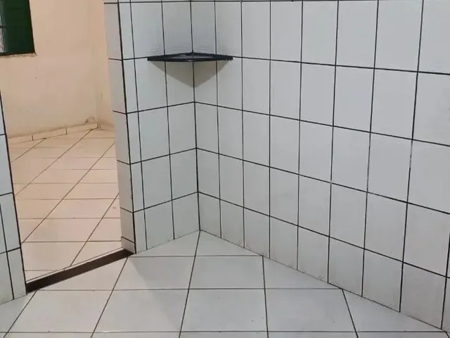 Imagem 2: Casa Setor União com 3 Quartos Varanda Frente Praça Prox a Av T-9 Oportunidade Única