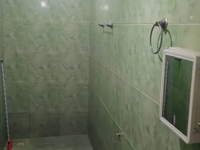 Imagem 5: Casa Setor União com 3 Quartos Varanda Frente Praça Prox a Av T-9 Oportunidade Única