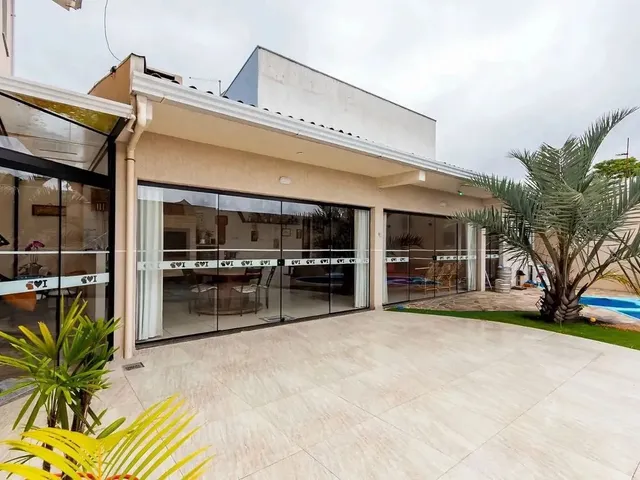 Imagem: Casa no Bairro Pinheirinho com Piscina
