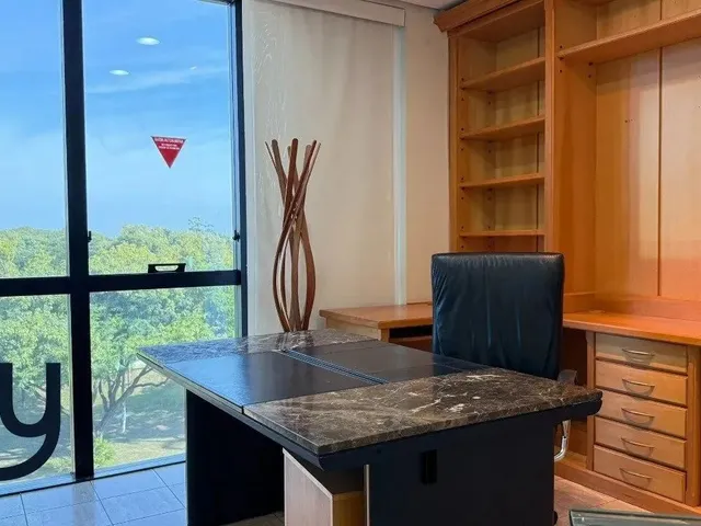 Imagem: Sala Mobiliada para Locação na Av. Praia