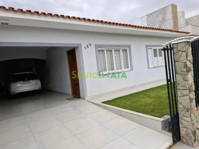 Imagem: Casa À Venda com 3 Quartos no Parque das