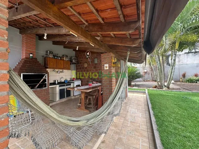 Imagem 4: Casa À Venda com 3 Quartos no Parque das Bandeiras Maringá