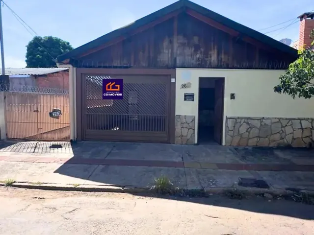 Imagem: A casa possui 3 Dormitórios, 1 Suíte, 3 Banheiros, 4