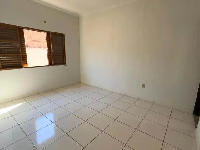 Imagem 3: Casa Á Venda com 3 Quartos Sendo 1 Suíte na Vila Taquarussu em Campo Grande - Ms