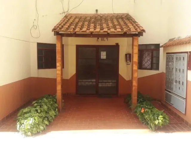 Imagem: O apartamento possui 2 Dormitórios, 1 Banheiro, 1 Vaga na