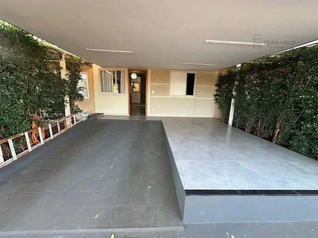 Imagem: A casa em condomínio possui 2 Dormitórios, 2 Banheiros,