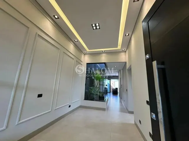 Imagem 2: Casa À Venda em Maringá, Jardim Brasil, com 3 Quartos, com 121 M²