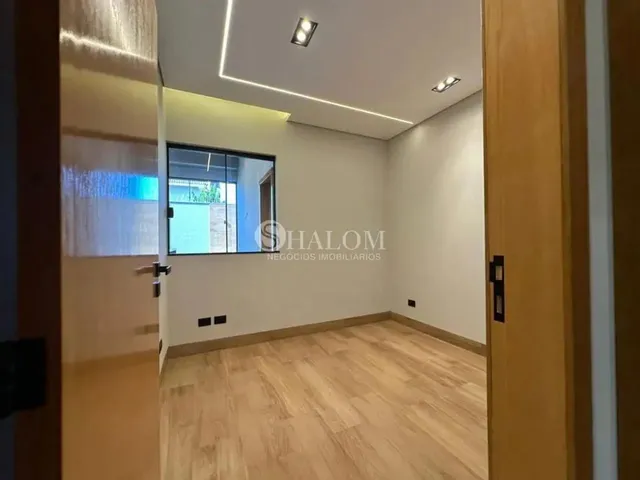 Imagem 5: Casa À Venda em Maringá, Jardim Brasil, com 3 Quartos, com 121 M²