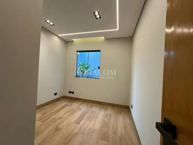 Imagem 8: Casa À Venda em Maringá, Jardim Brasil, com 3 Quartos, com 121 M²