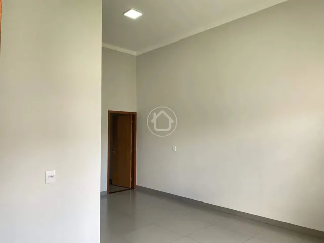 Imagem 9: Casa Ampla com Jardim!