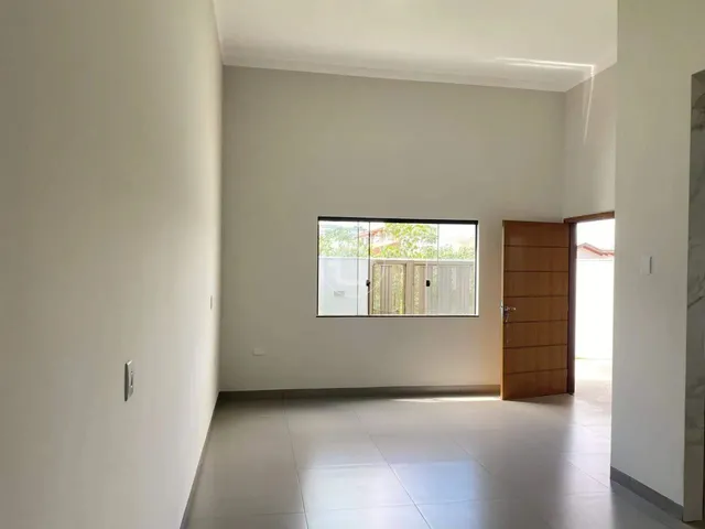 Imagem 2: Casa Ampla com Jardim!