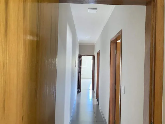 Imagem 3: Casa Ampla com Jardim!