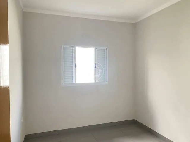 Imagem 14: Casa Ampla com Jardim!