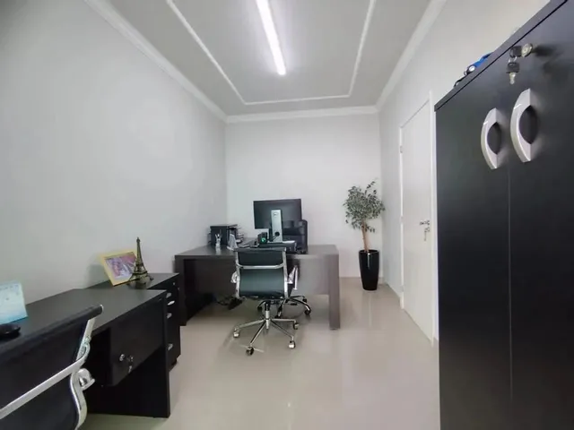 Imagem 8: Casa À Venda em Maringá, Jardim São Paulo, com 3 Quartos, com 149.22 M²