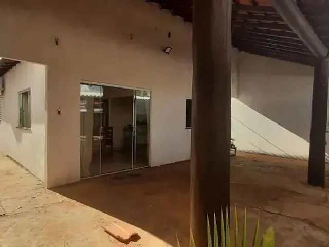 Imagem: A casa possui 1 Dormitório, 1 Banheiro, 2 Vagas na