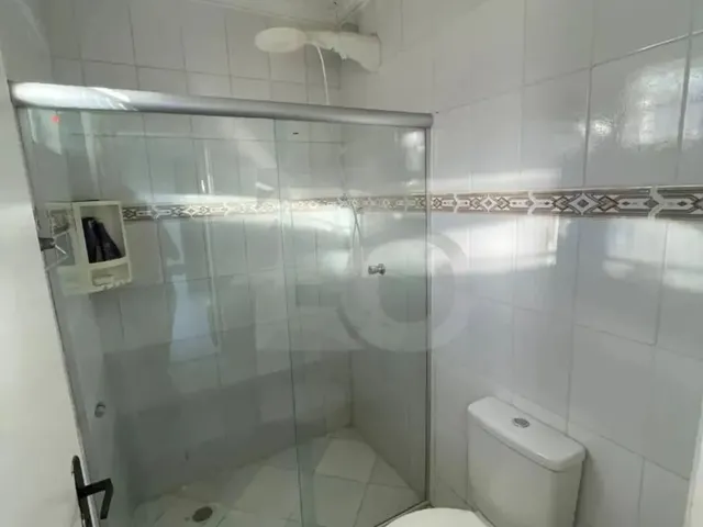 Imagem 5: Casa Espaçosa À Venda com 393,4M² e Quintal no Aeroporto