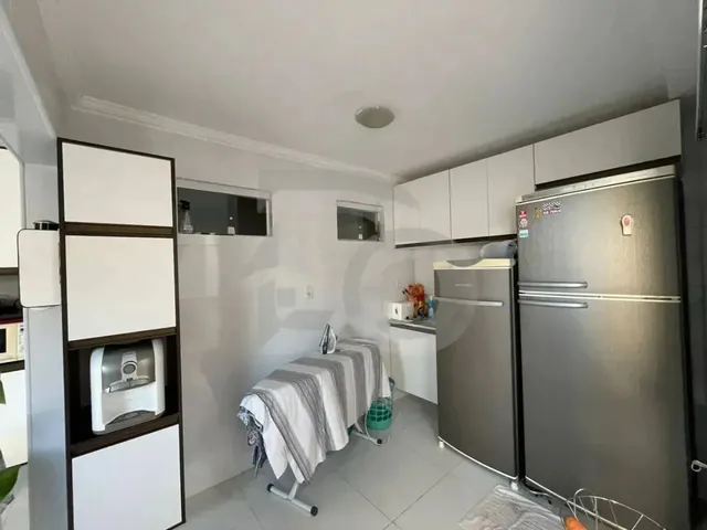 Imagem 13: Casa Espaçosa À Venda com 393,4M² e Quintal no Aeroporto