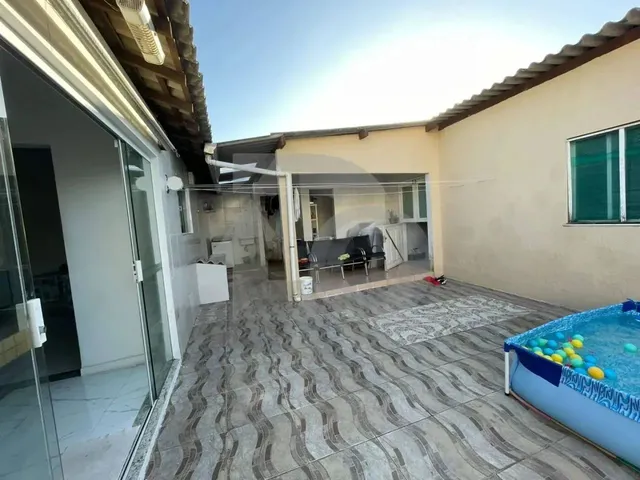 Imagem 7: Casa Espaçosa À Venda com 393,4M² e Quintal no Aeroporto