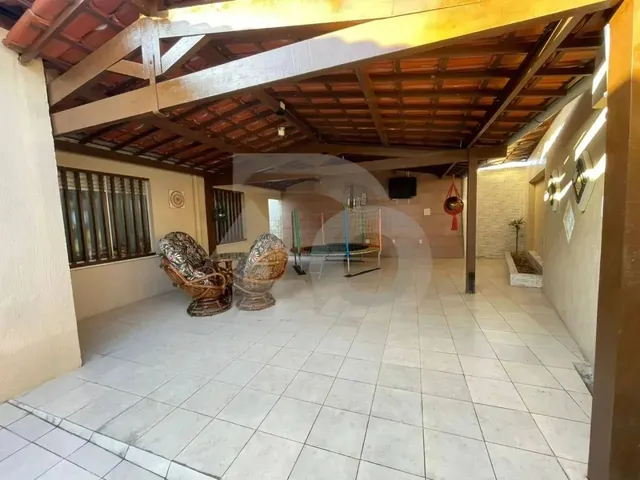 Imagem: Casa Ampla para Venda com 393,4M² e Quintal