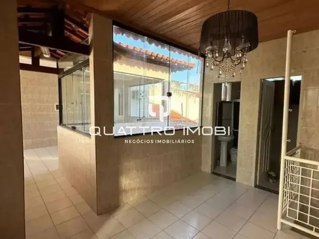 Imagem 7: Casa com 4 Quartos 1 Suítes Dependência Completa e Pontos Comerciais No
