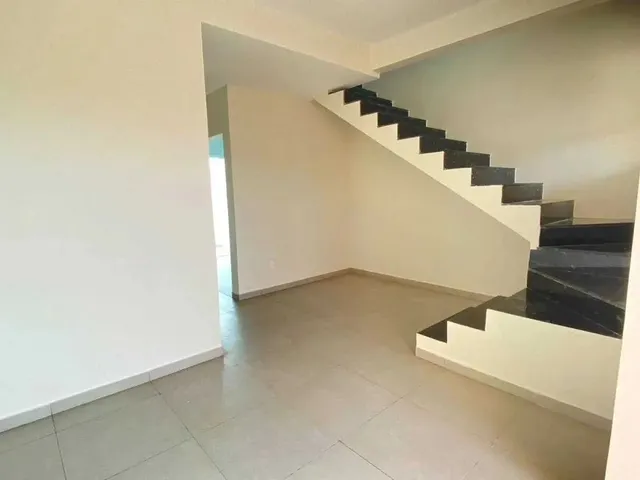 Imagem 11: Casa em Rua Pública - Coroa do Meio [27638