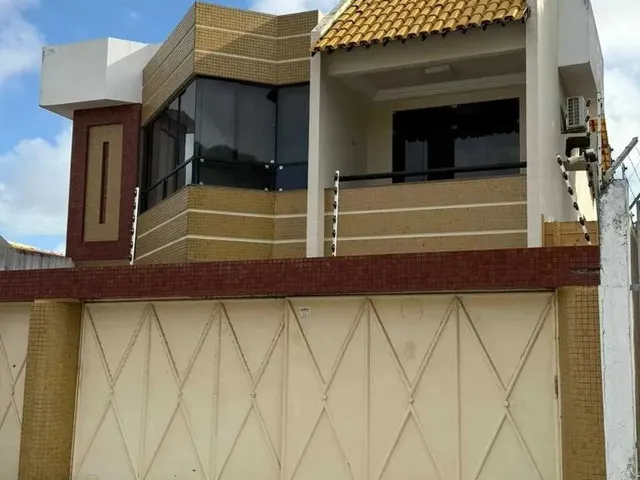 Imagem: Casa Duplex em Localização Privilegiada