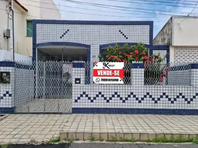 Imagem: A casa possui 4 Dormitórios, 3 Banheiros, 1 Vaga na