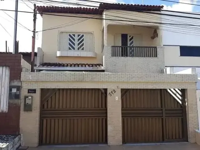 Imagem: Casa À Venda em Rua Pública, Cirurgia