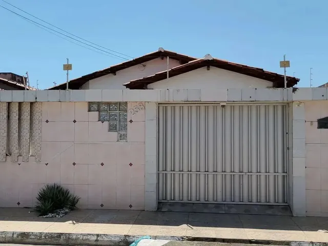 Imagem: Casa À Venda em Rua Pública, Aeroporto