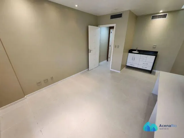 Imagem 13: Barra - Centro Empresarial Barrashopping - Ampla Sala Reformada com Vaga