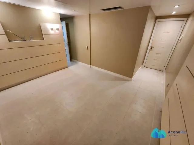Imagem 7: Barra - Centro Empresarial Barrashopping - Ampla Sala Reformada com Vaga
