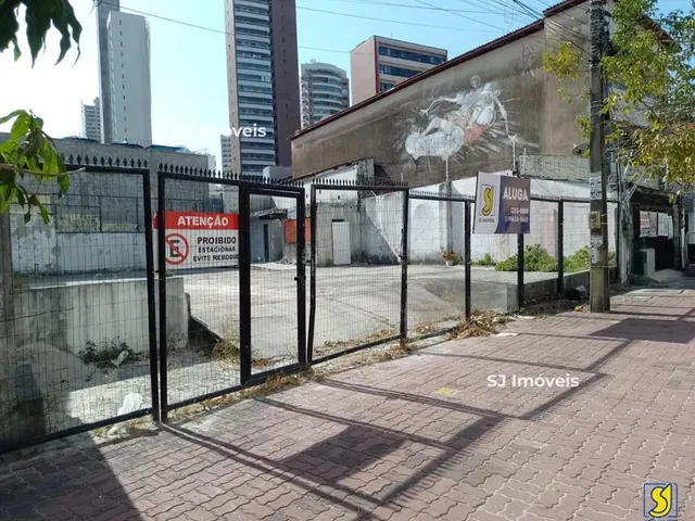 Imagem: Terreno Amplo Ideal para Estacionamento