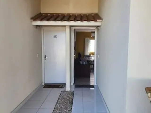 Imagem: A casa em condomínio possui 2 Dormitórios, 2 Banheiros, 2