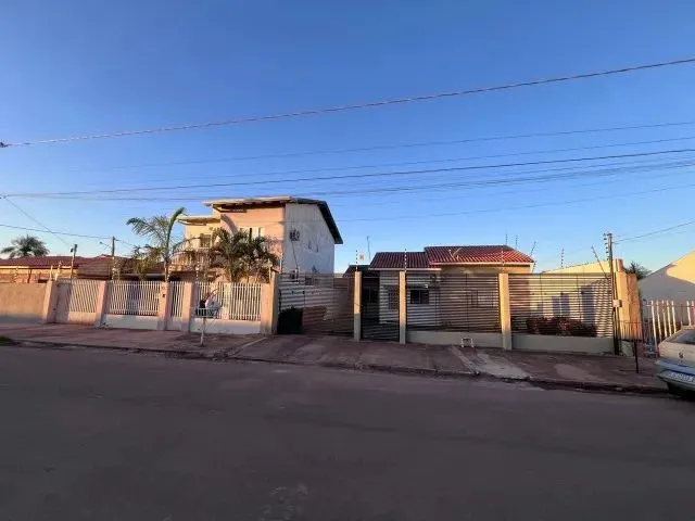 Imagem 10: Casa de 3 Quartos Valor 320 M2 com Varanda nos Fundos Quintal de 12*3